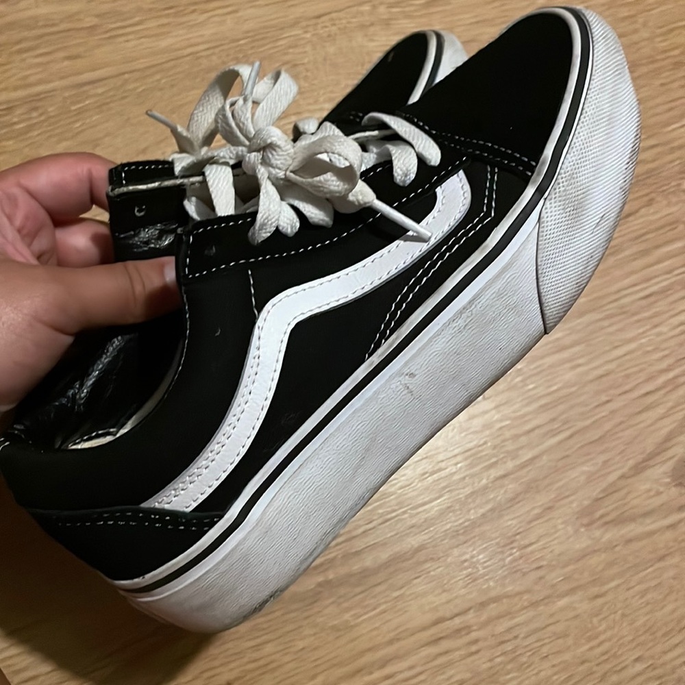 Vans women’s 6